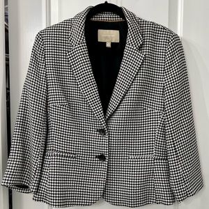 Banana Republic Black and White Houndstooth Blazer